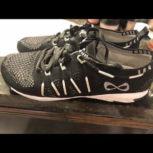 Black Nfinity Flytes